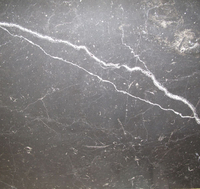 Nero Marquina Marmor poliert bearbeitet.